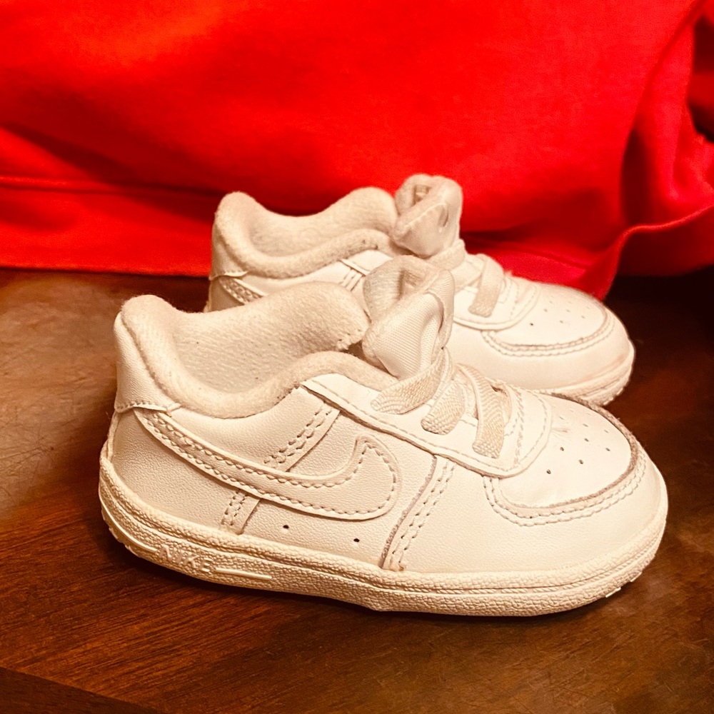 Nike Kids Cream Sneakers